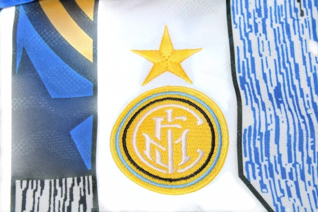 Zanetti 4 - Inter Away 1995/96