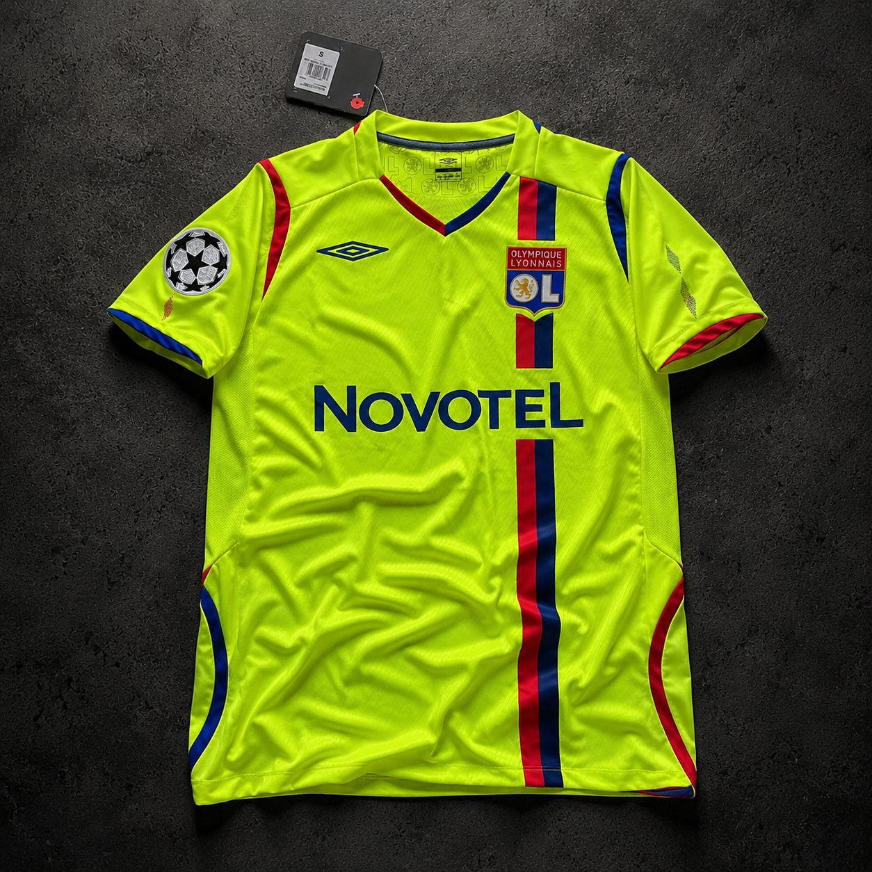 Juninho 8 - Lyon 2008/09 Away Champions League