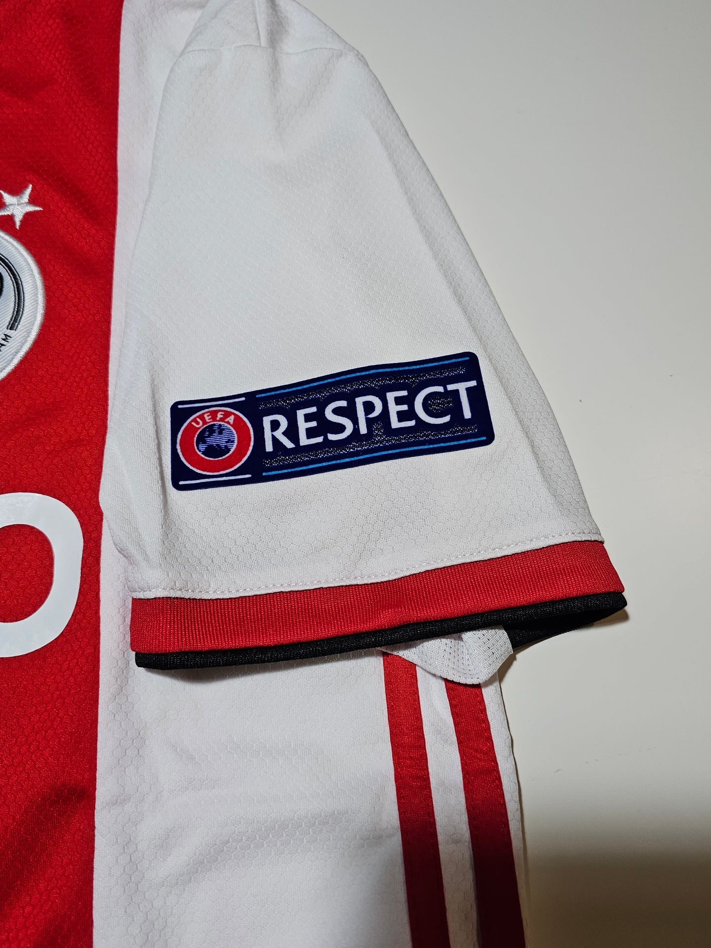 Neres 7 - Ajax Home 2019-20