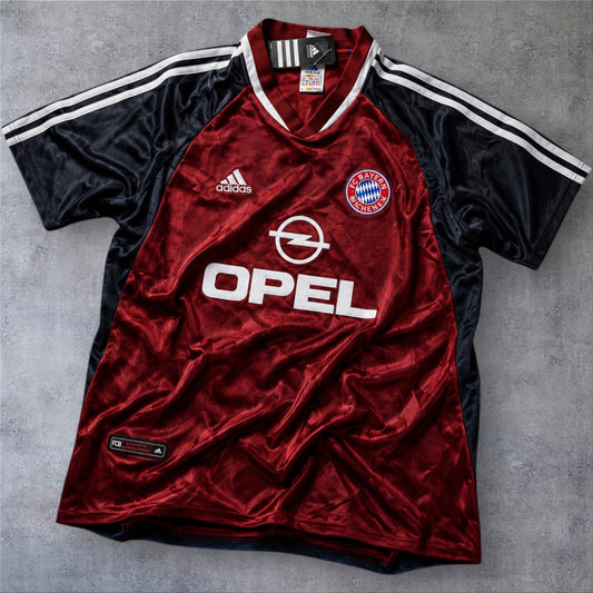 Roque Santa Cruz 24 Bayern Home 2001/02 retro football shirt
