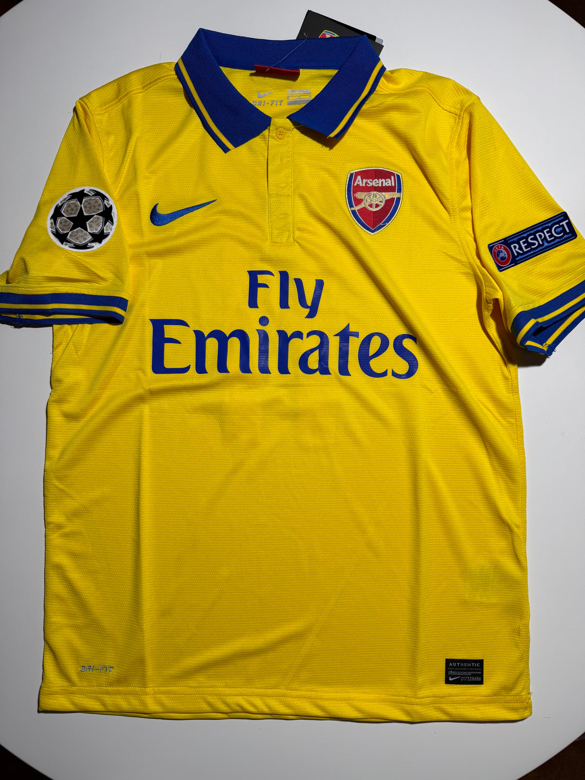 Özil 11 - Arsenal 2013/14 Away Champions League