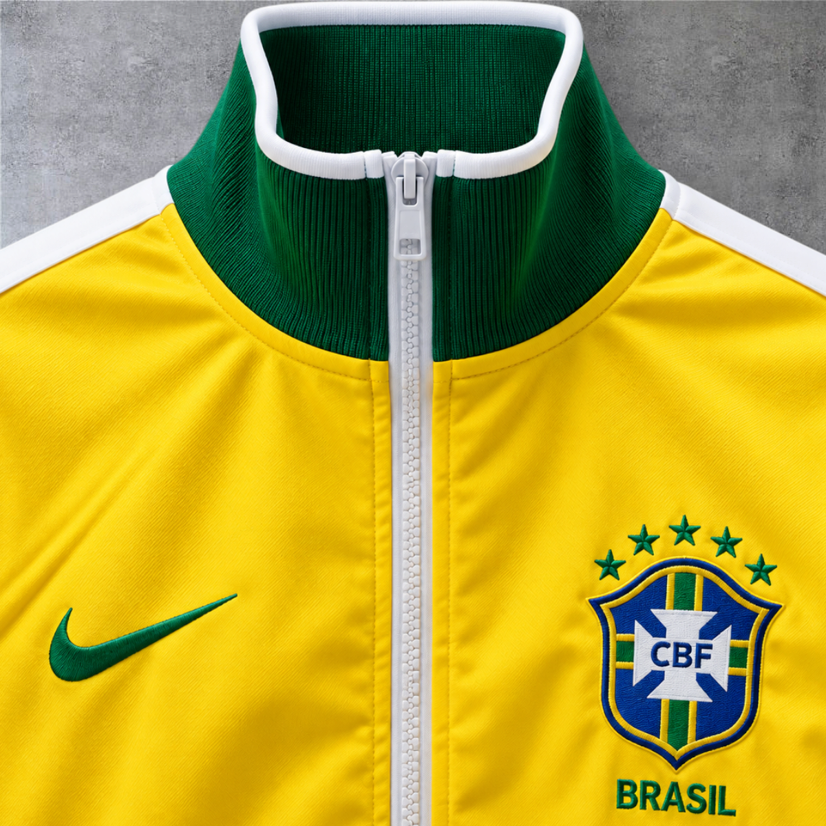 Casaco vintage A minha loja do Brasil 2010 amarelo e verde com fecho frontal e emblema da CBF bordado