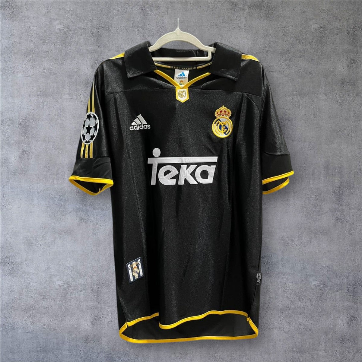 Figo 10 - Real Madrid 1999/2000 Home Champions League