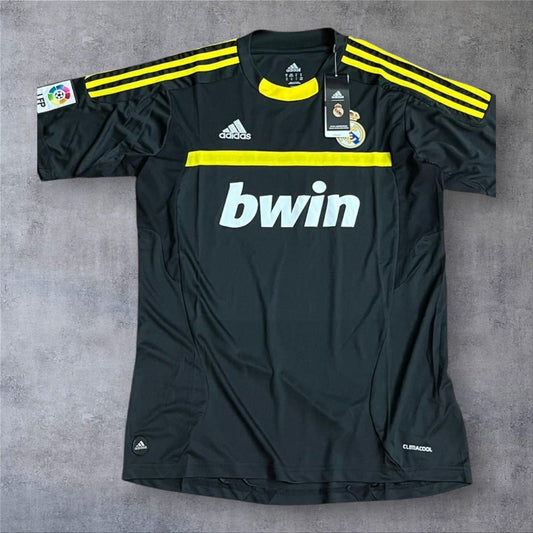 Casillas 1 Real Madrid 2011/2012 GK Away La Liga retro football shirt