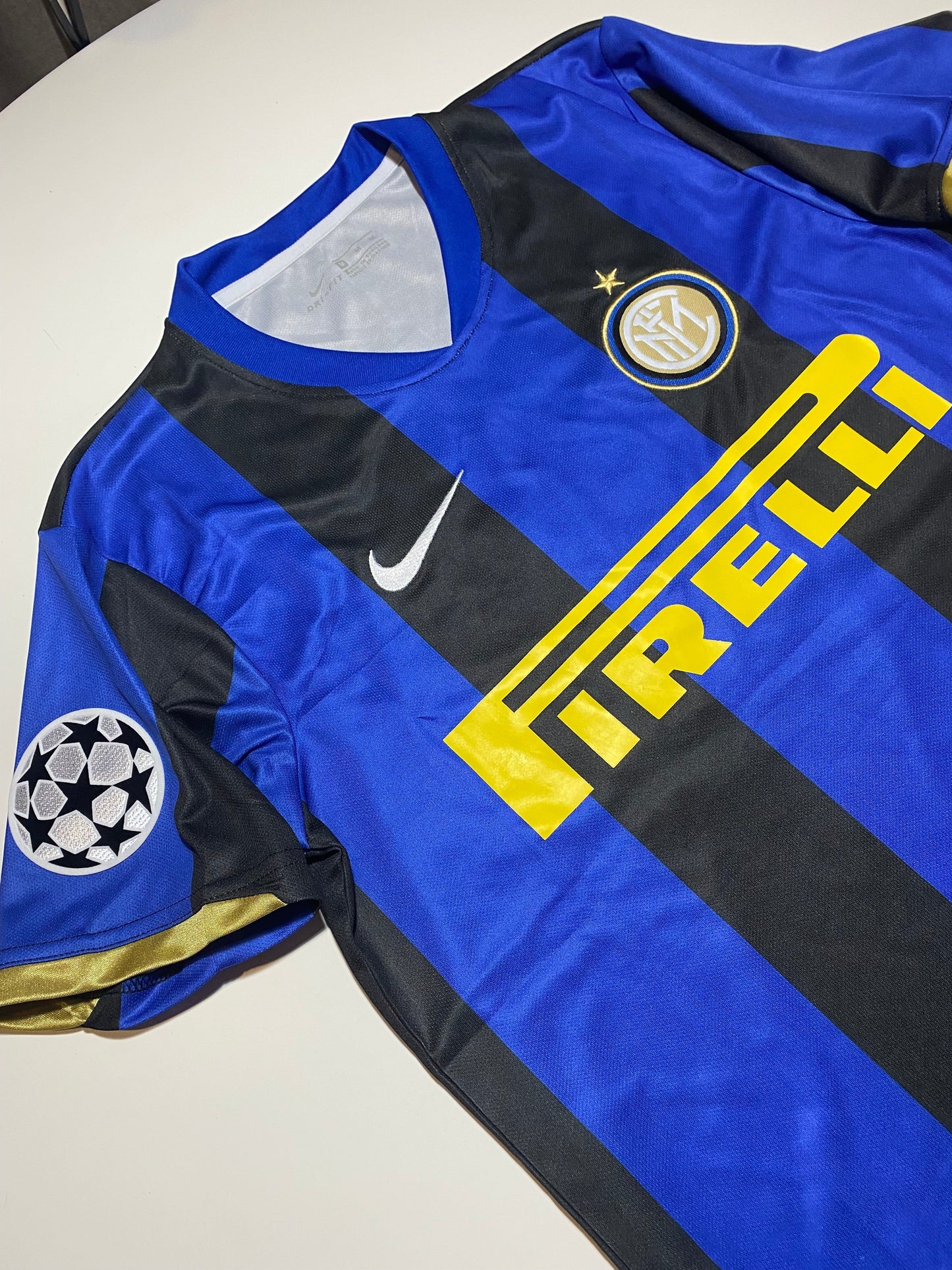 Quaresma 77 - Inter Home 2008/09 Champions League