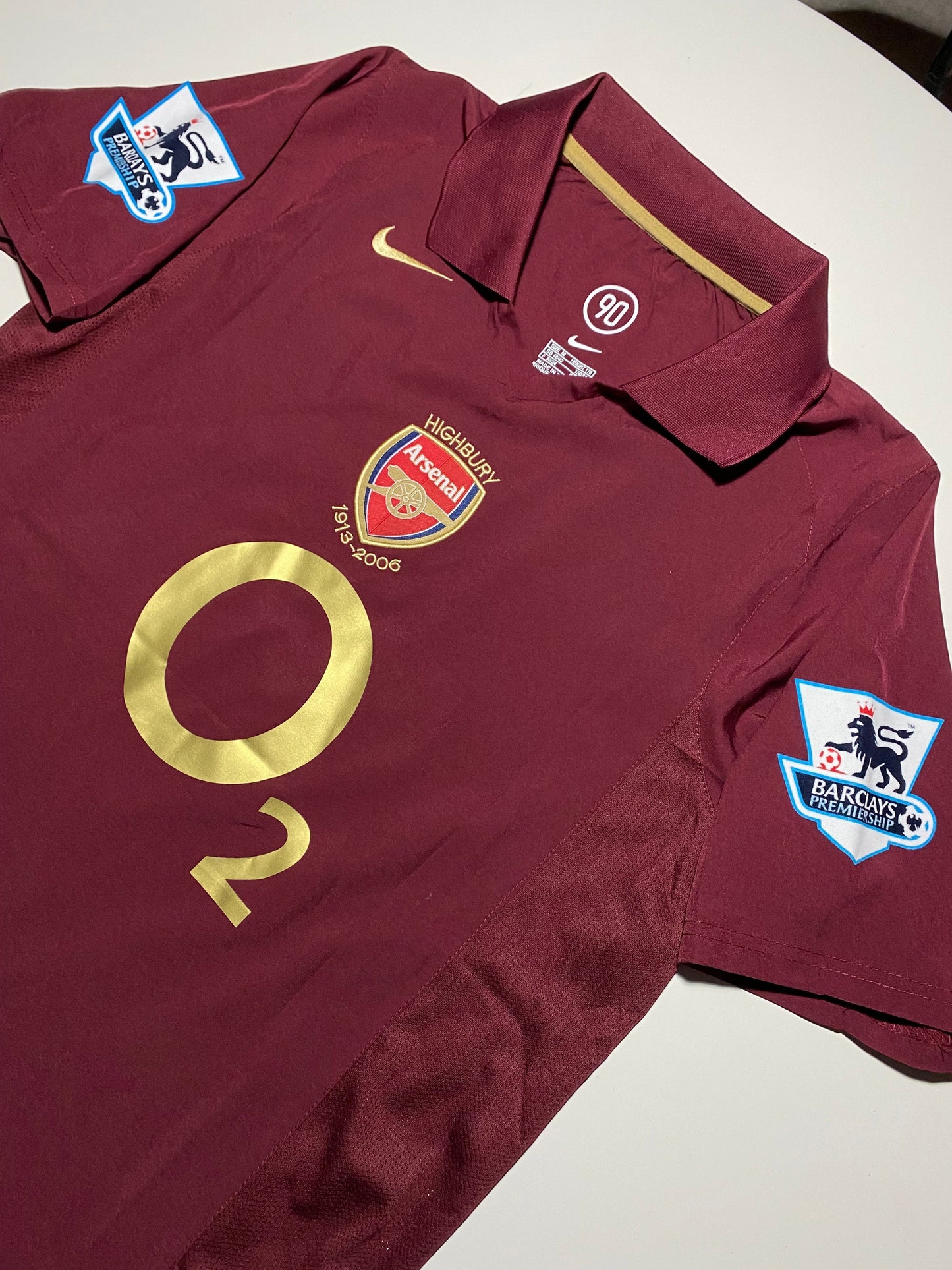 Bergkamp 10 - Arsenal Away 2005/06 Premier League