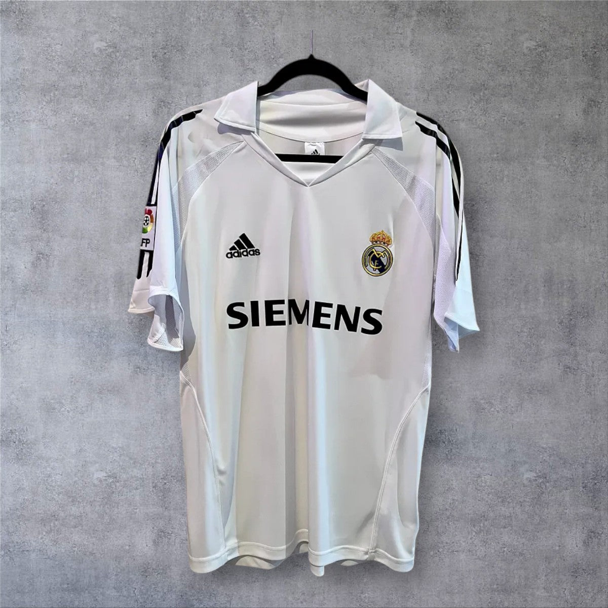 Muñez 30 - Real Madrid Home 2005/06 La Liga