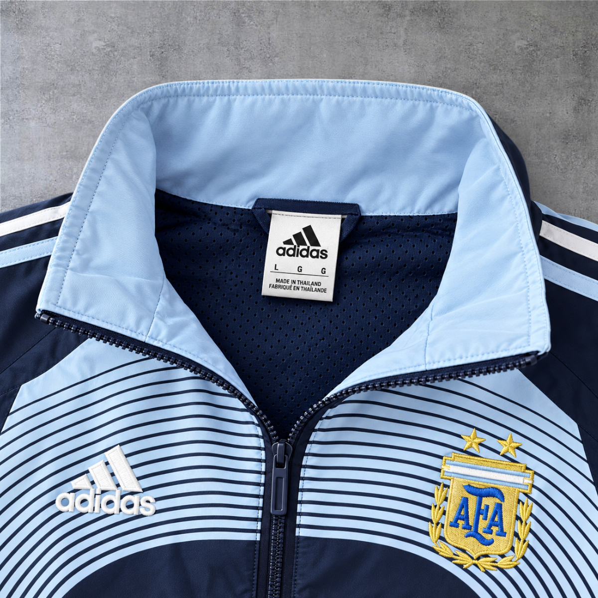 Casaco vintage da Argentina 2006 Away da A minha loja, azul marinho e azul claro com fecho e emblema bordado