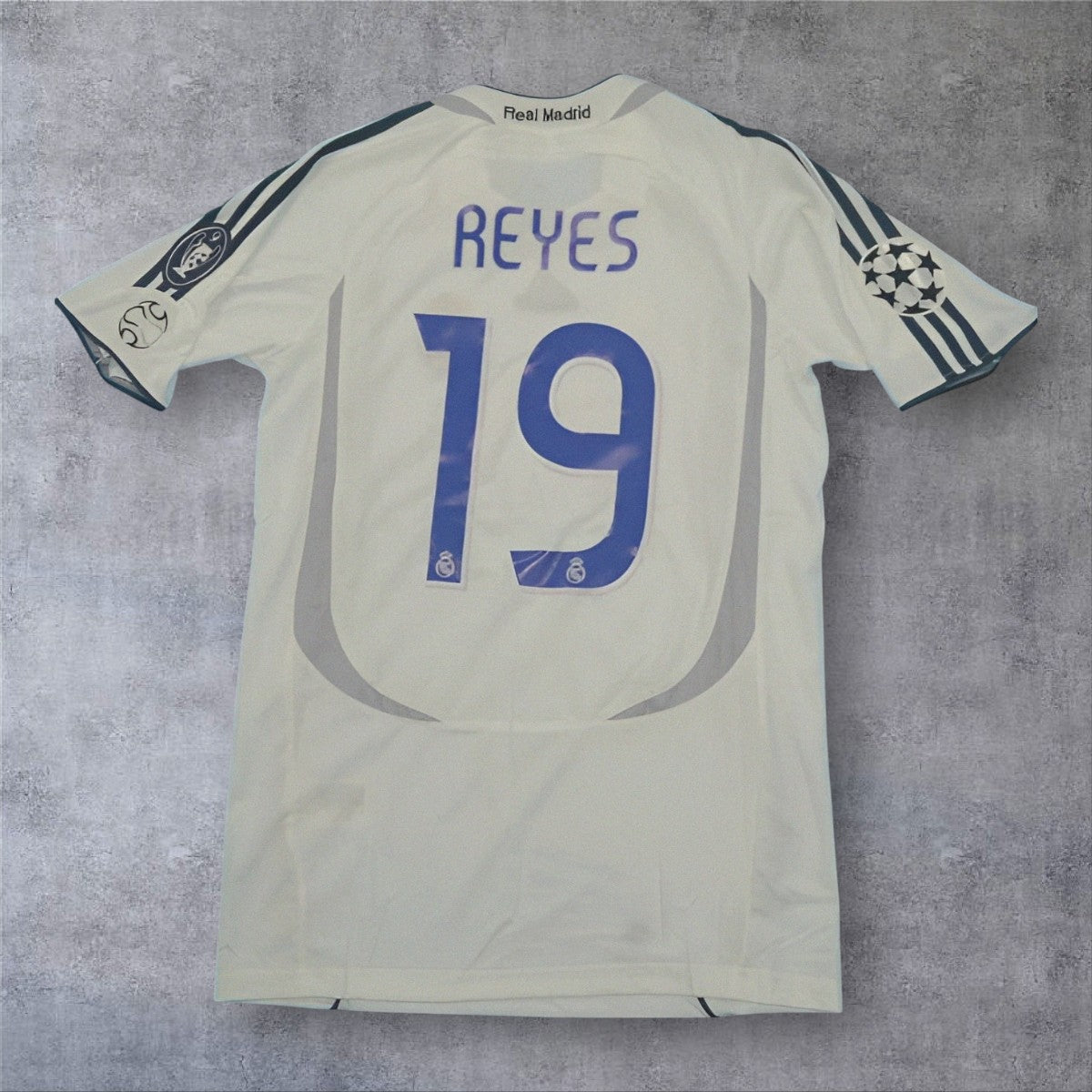 Reyes 19 - Real Madrid 2006/07 Home Champions League