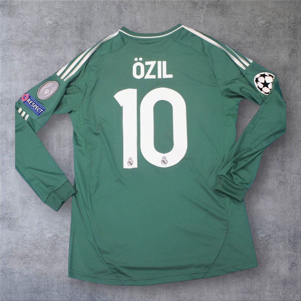 Ozil 10 - Real Madrid 2012/2013 Third Kit Champions League