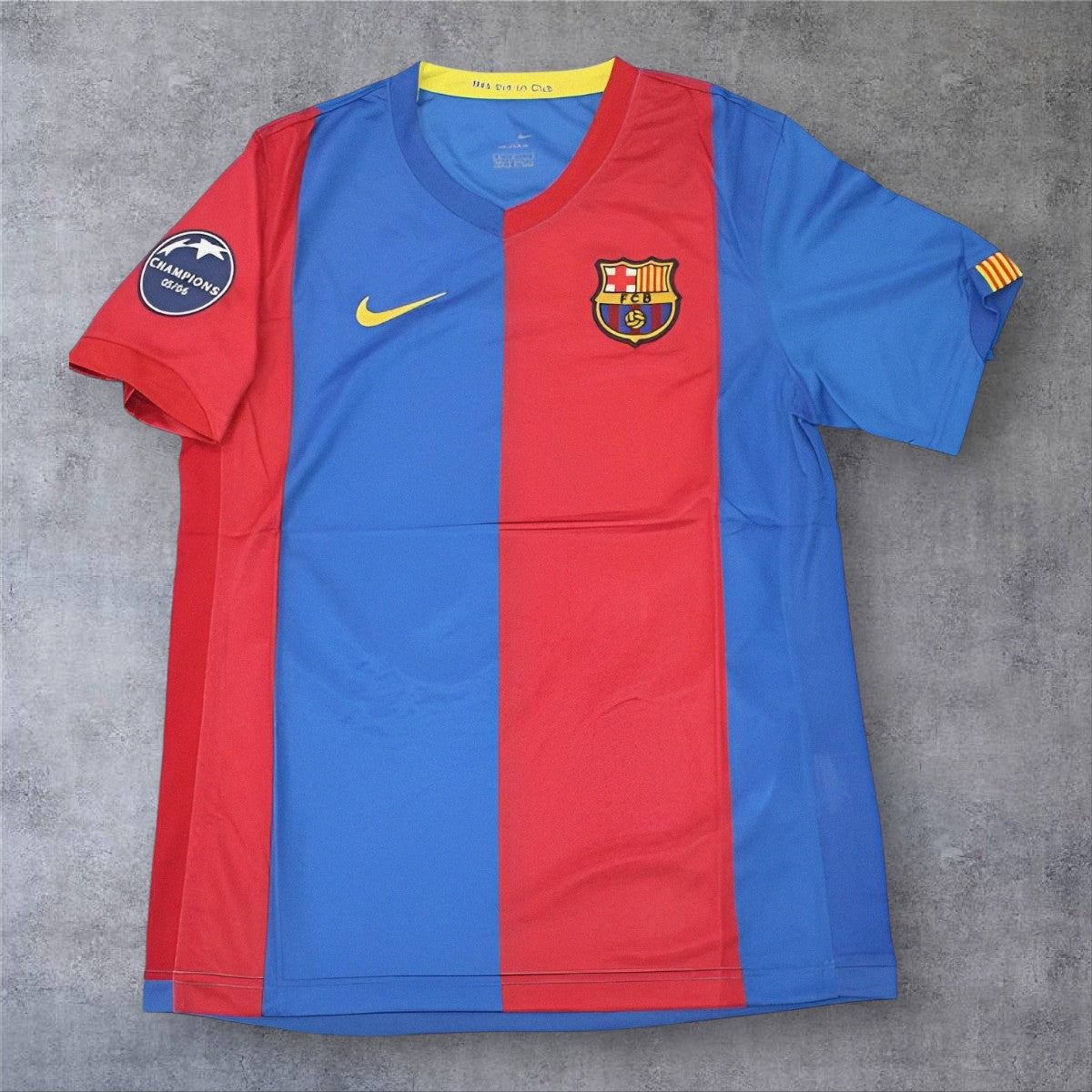 Ronaldinho 10 - Barcelona Home 2006/07 Champions League