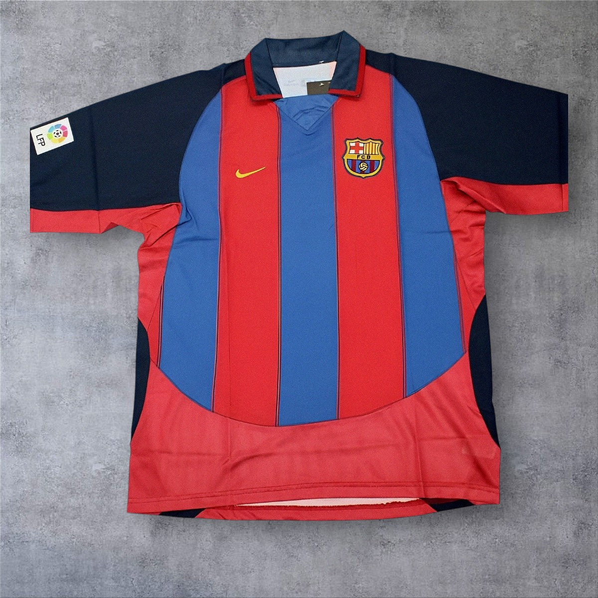 Ronaldinho 10 - Barcelona Home 2003/04 La Liga