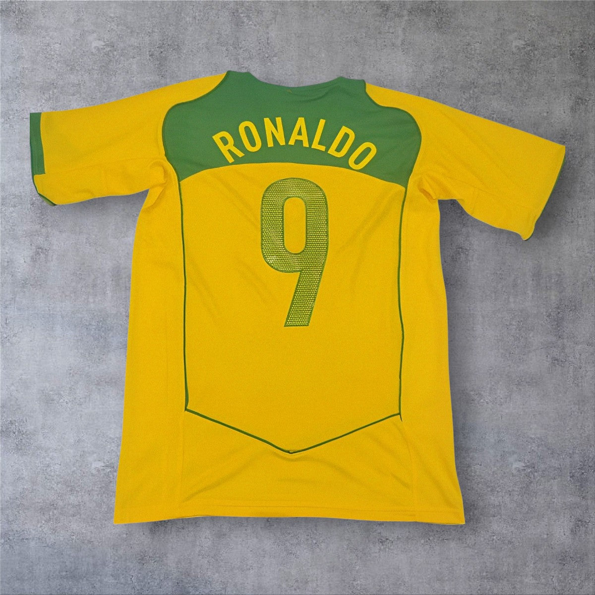 Ronaldo 9 - Brazil Home 2004/05