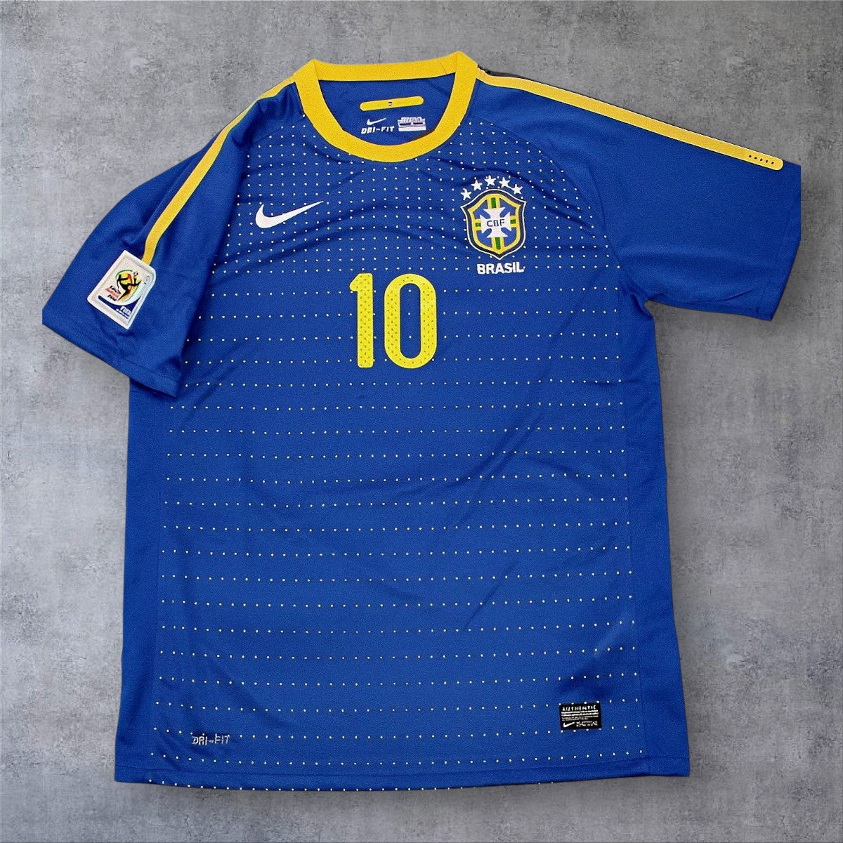 Kaká 10 - Brazil Away 2010 World Cup