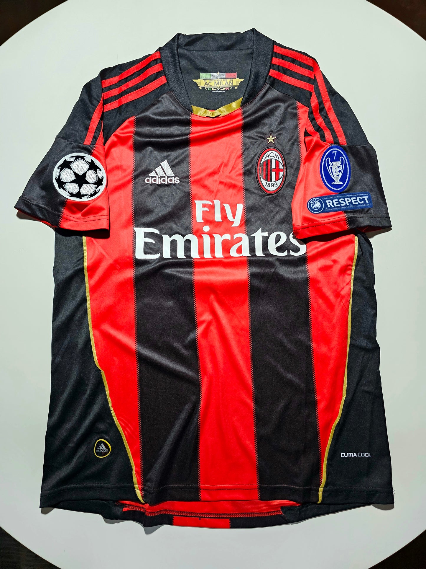 Ronaldinho 10 - 2010/2011 Home Champions League