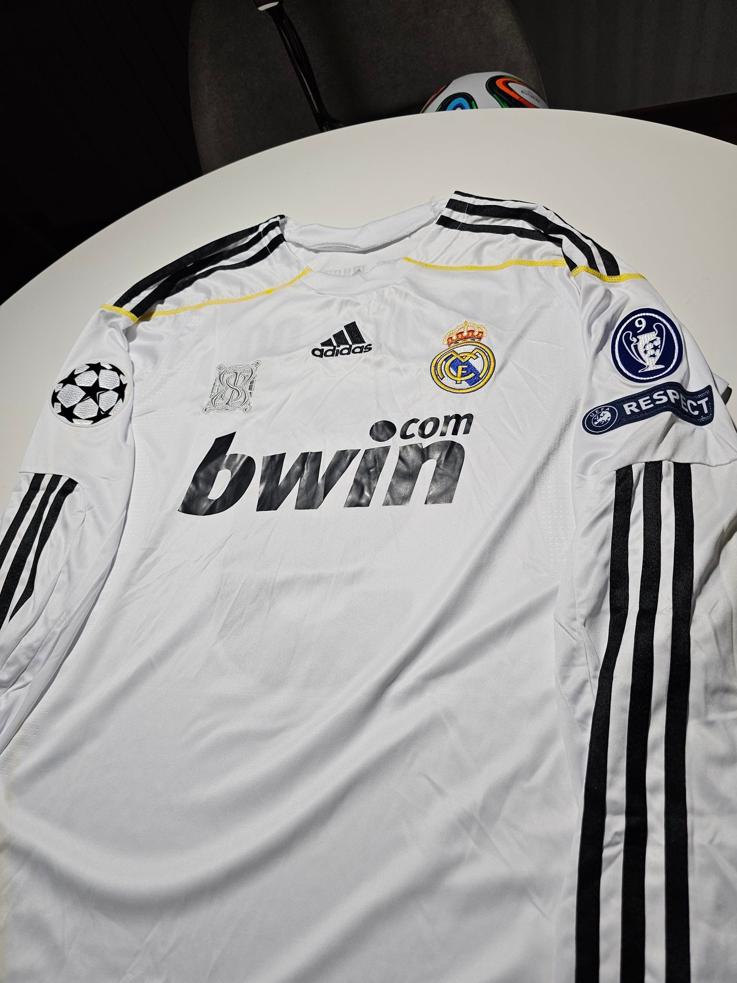 Ronaldo 9 - Real Madrid 2009/2010 Home Champions League