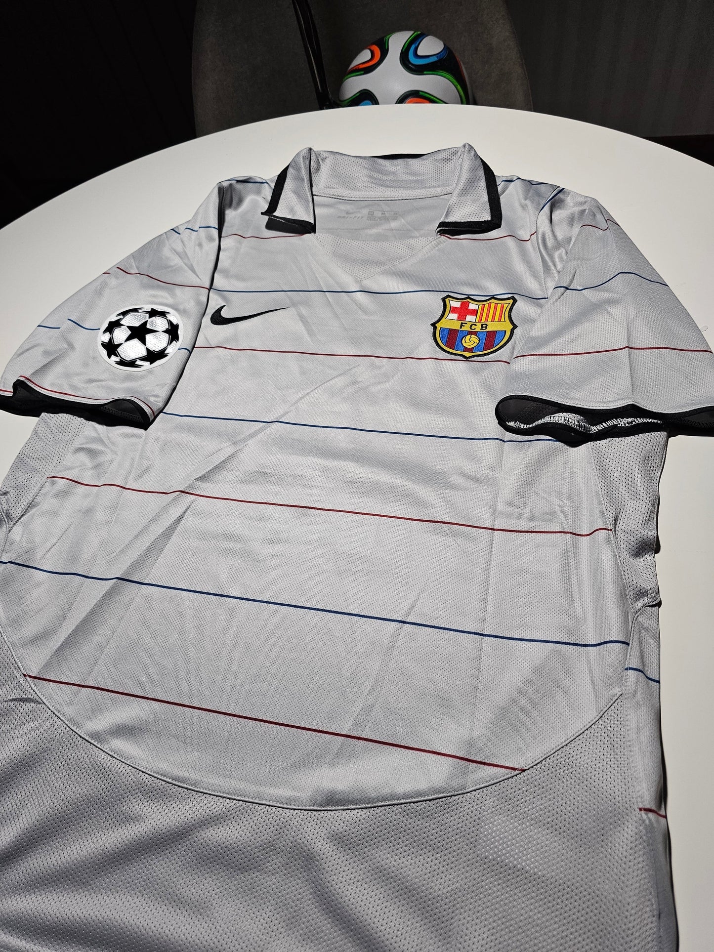 Ronaldinho 10 - Barcelona 2004/2005 Away Champions League