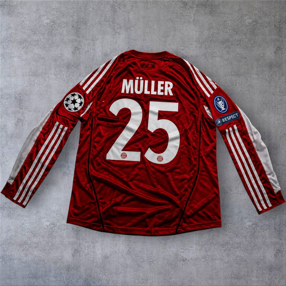 Müller 25 Bayern Home 2010/11 Champions League Final retro football shirt