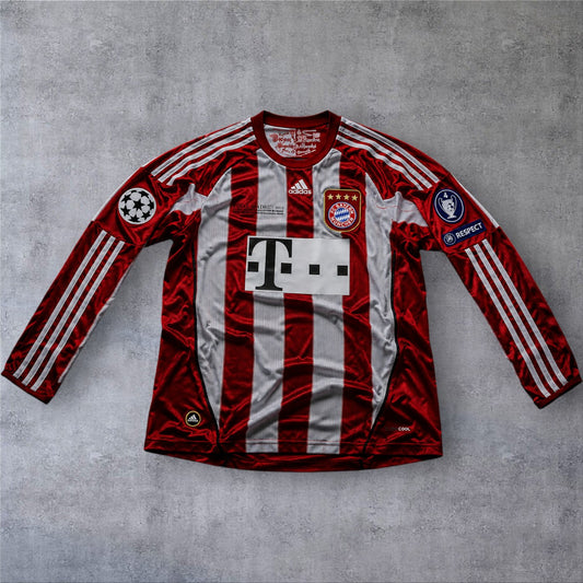 Müller 25 Bayern Home 2010/11 Champions League Final retro football shirt
