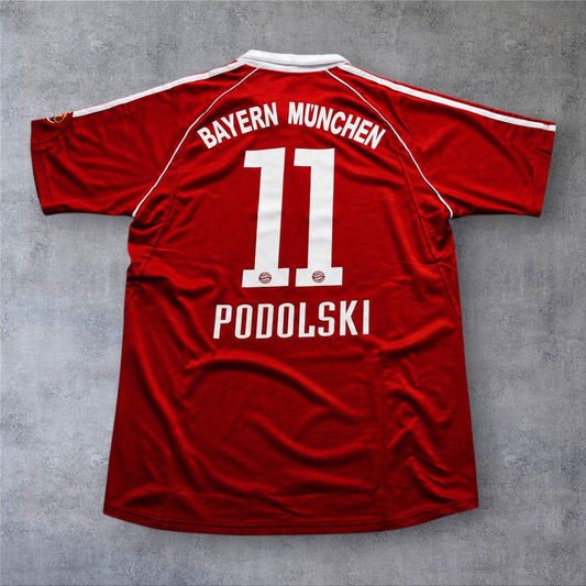 Podolski 11 Bayern Home 2006/07 retro football shirt