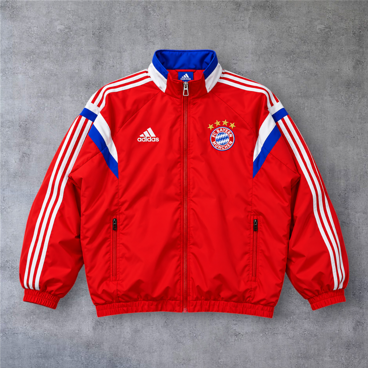 Casaco vintage Bayern 2015 vermelho com fecho completo e detalhes em azul e branco da A minha loja