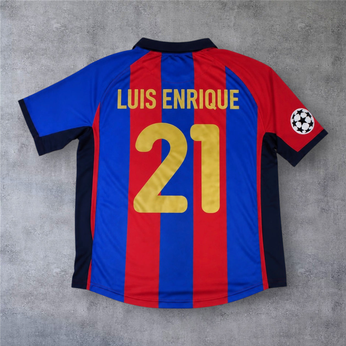 Camisola A minha loja do Barcelona 2001/02, modelo de casa com nome Luis Enrique e número 21, estilo Champions League.