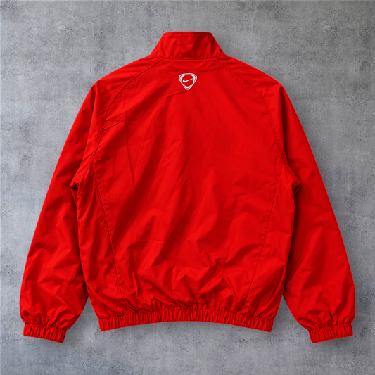 Casaco vintage vermelho Manchester United 2010 da A minha loja com fecho completo e logótipo Nike nas costas