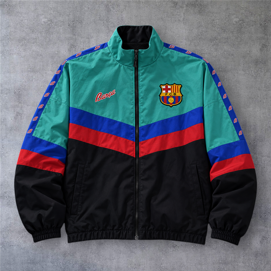 Casaco vintage A minha loja do Barcelona 1996/97, com fecho completo, nas cores azul-petróleo, azul, vermelho e preto.