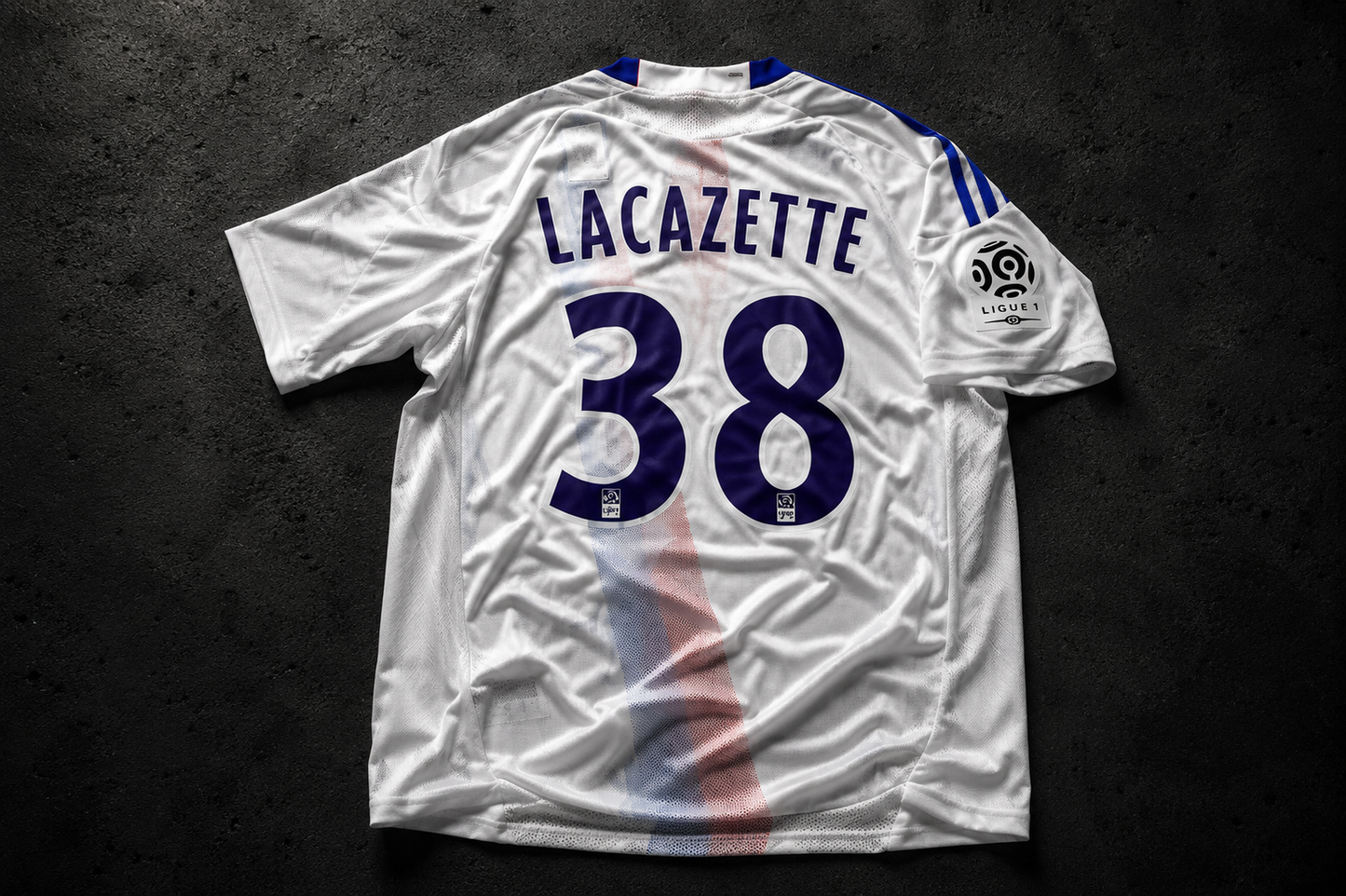 Lacazette 38 - Lyon 2010/11 Home Ligue 1