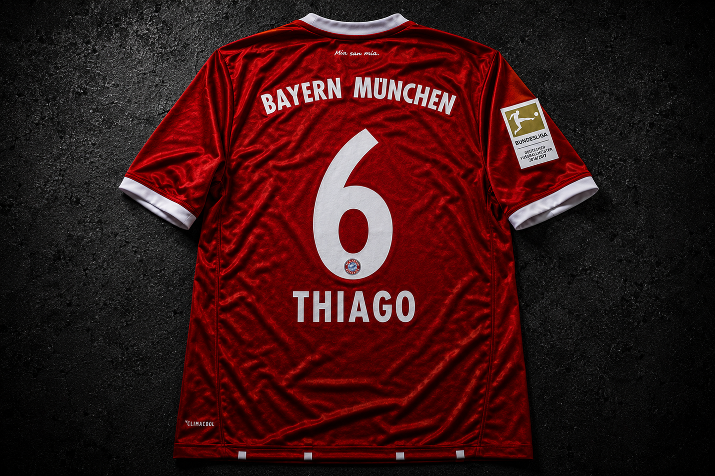 Thiago 6 - Bayern Home 2017/18 Bundesliga (Cópia)