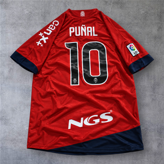 Camisola oficial A minha loja Osasuna 2010/11 vermelha com o nome Puñal e número 10 nas costas