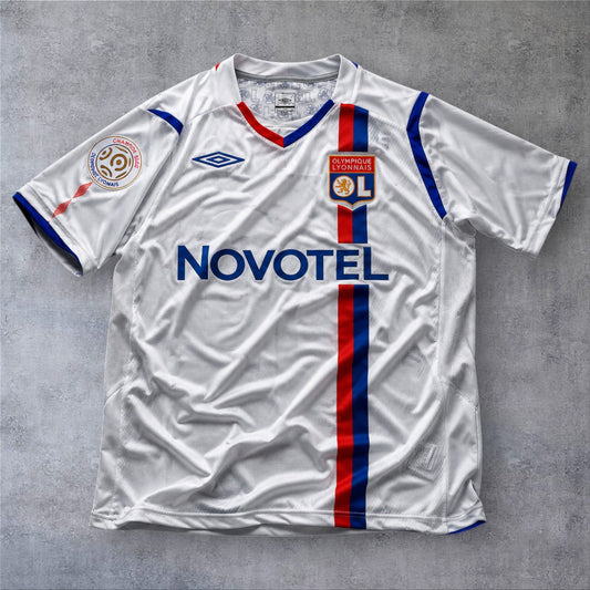 Benzema 10 Lyon 2008/09 Home Ligue 1 retro football shirt