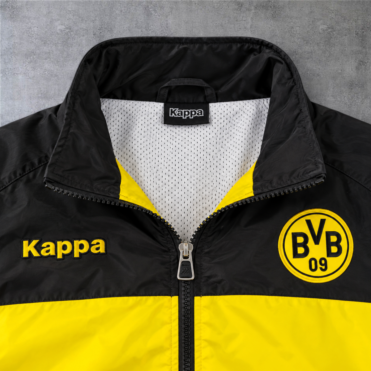 Casaco vintage A minha loja do Dortmund 2012, preto e amarelo, com fecho completo e logótipo Kappa e BVB 09.