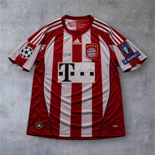 Robben 10 Bayern Home 2010/11 Champions League retro football shirt