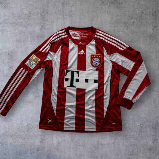Lahm 21 Bayern Home 2010/11 Bundesliga retro football shirt