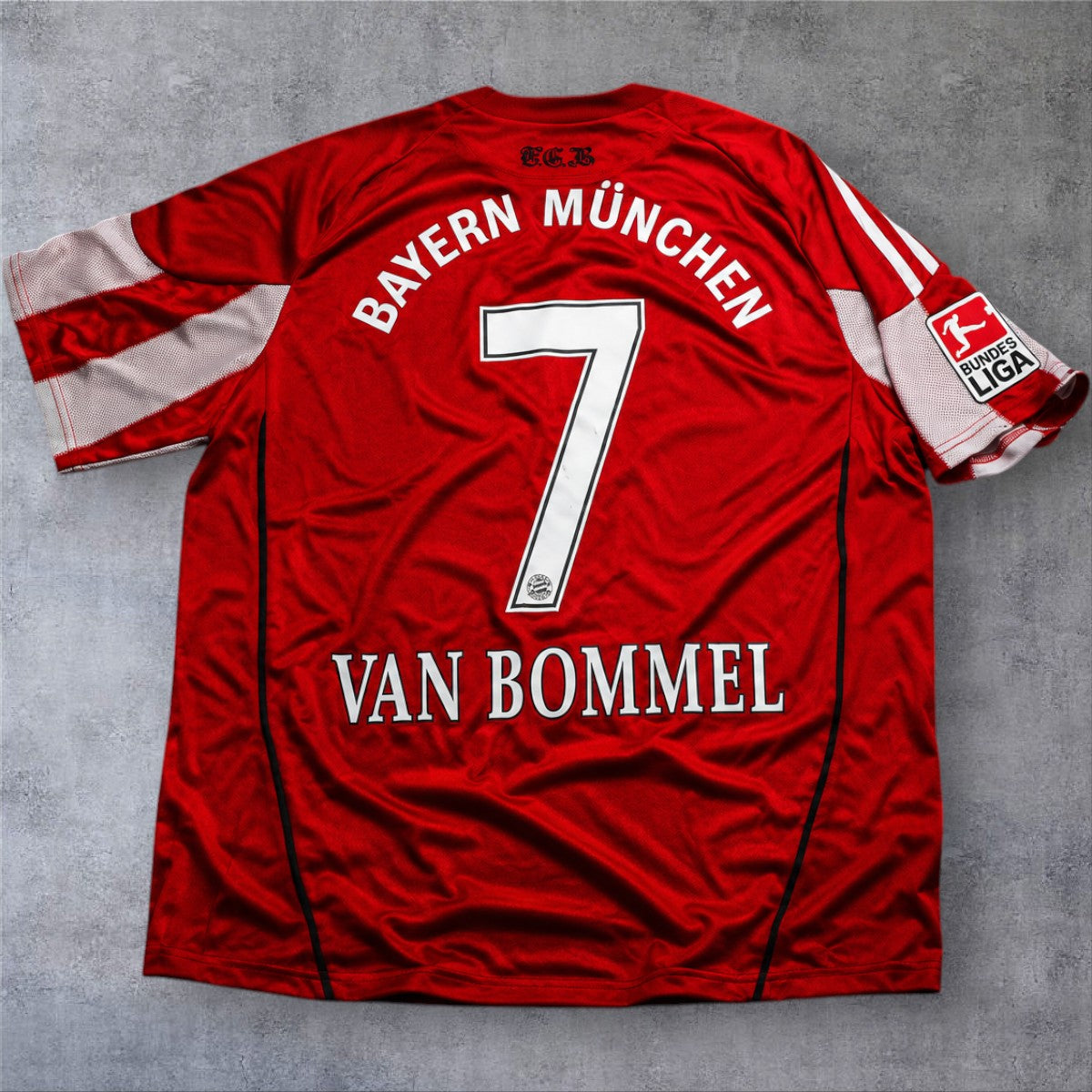 Van Bommel 7 Bayern Home 2010/11 Bundesliga retro football shirt