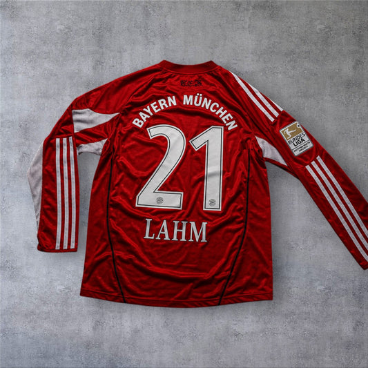 Lahm 21 Bayern Home 2010/11 Bundesliga retro football shirt