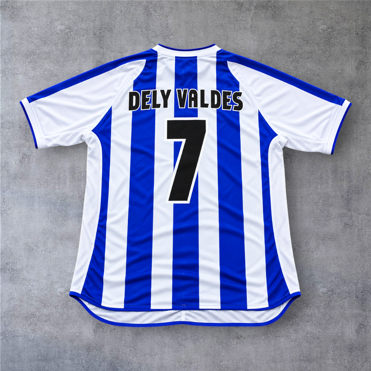 Dely Valdes 7 - Malaga 2001/02 Home