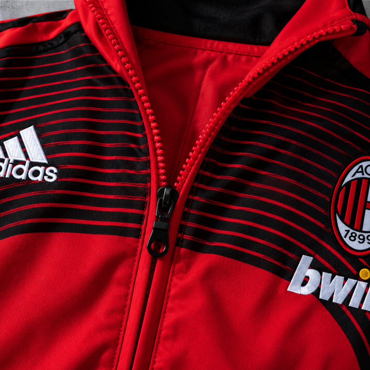Casaco vintage A minha loja do AC Milan 2006/07 em vermelho e preto com fecho de correr e logótipos bordados.