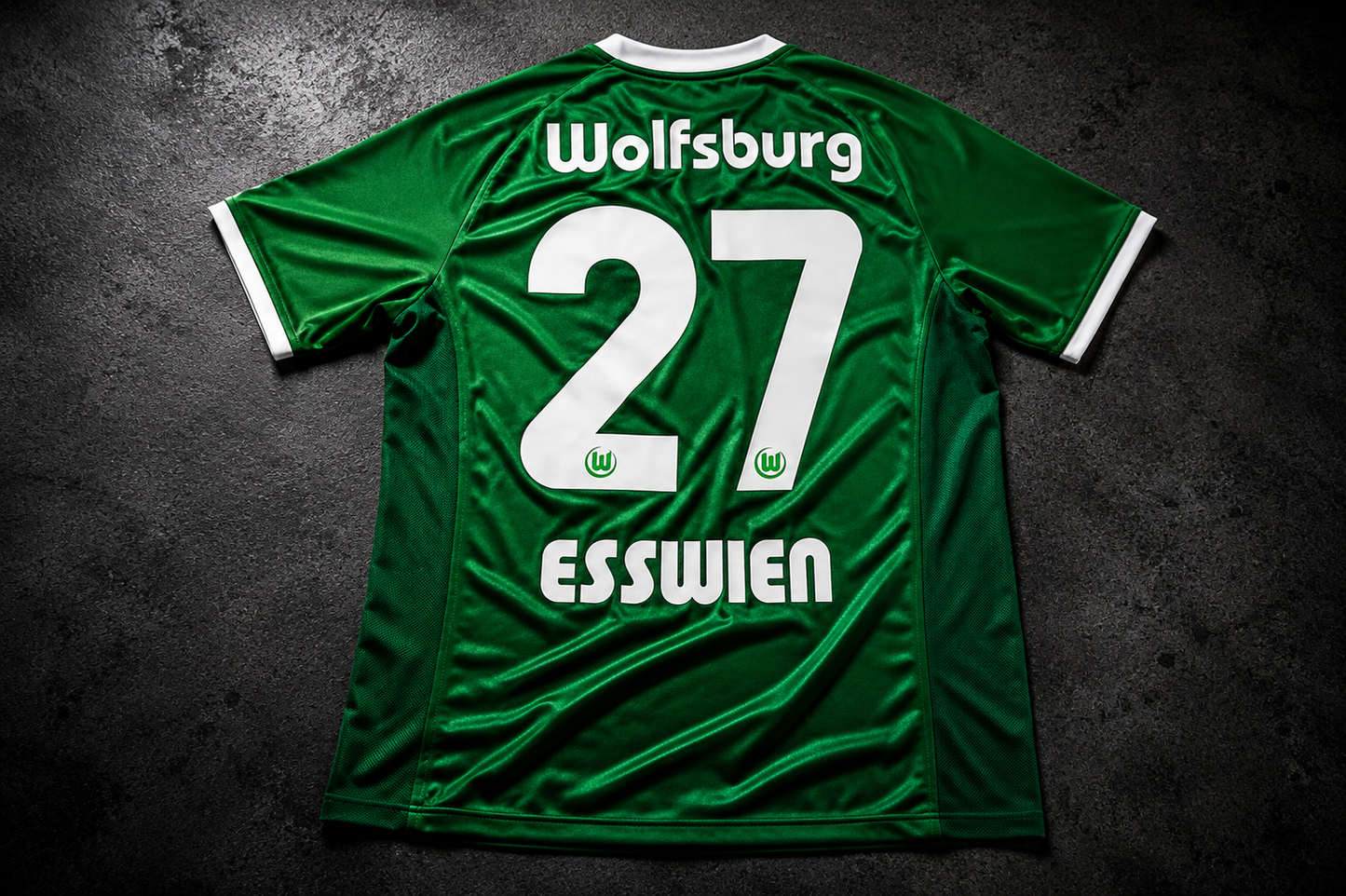 Esswien 27 - Wolfsburg Home 08-09 Bundesliga