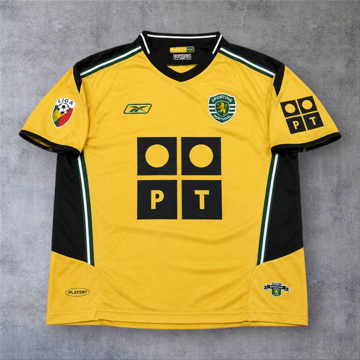 C.Ronaldo 28 - Sporting 2003/04 Away Liga Portugal