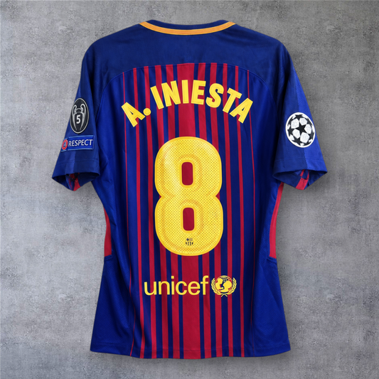 Camisola A minha loja do Barcelona 2017/18, modelo de casa Champions League com nome e número 8 de Iniesta nas costas.