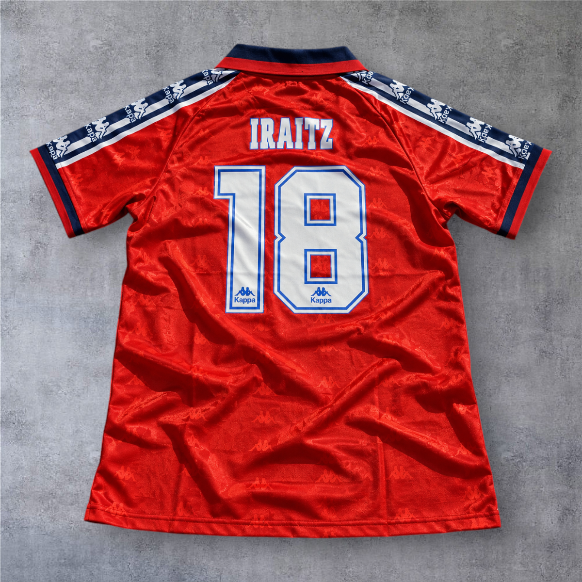 Camisola de futebol A minha loja Osasuna 1996/97 vermelha com o nome Iraitz e número 18 nas costas