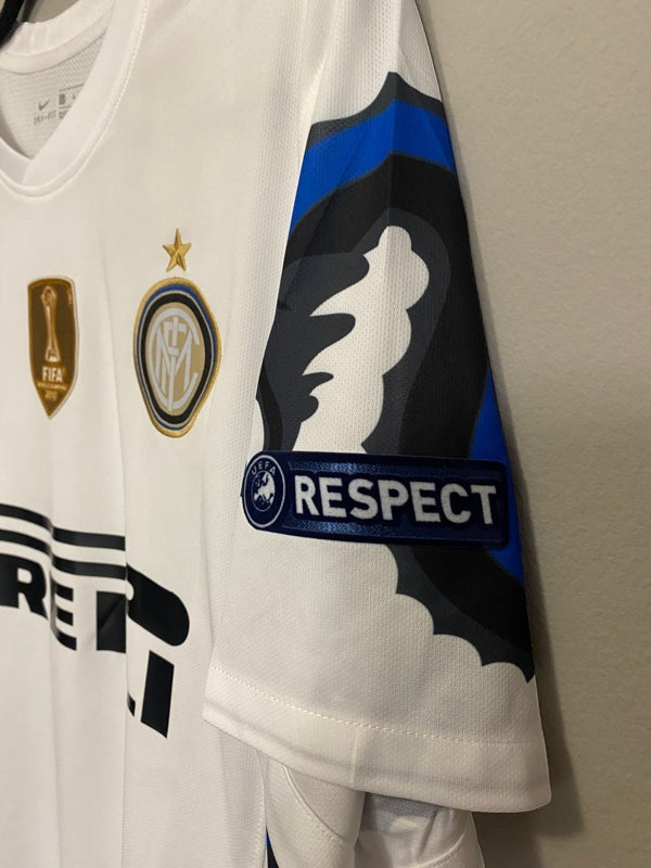 Zanetti 4 Inter Away 2010/2011 Champions League retro football shirt
