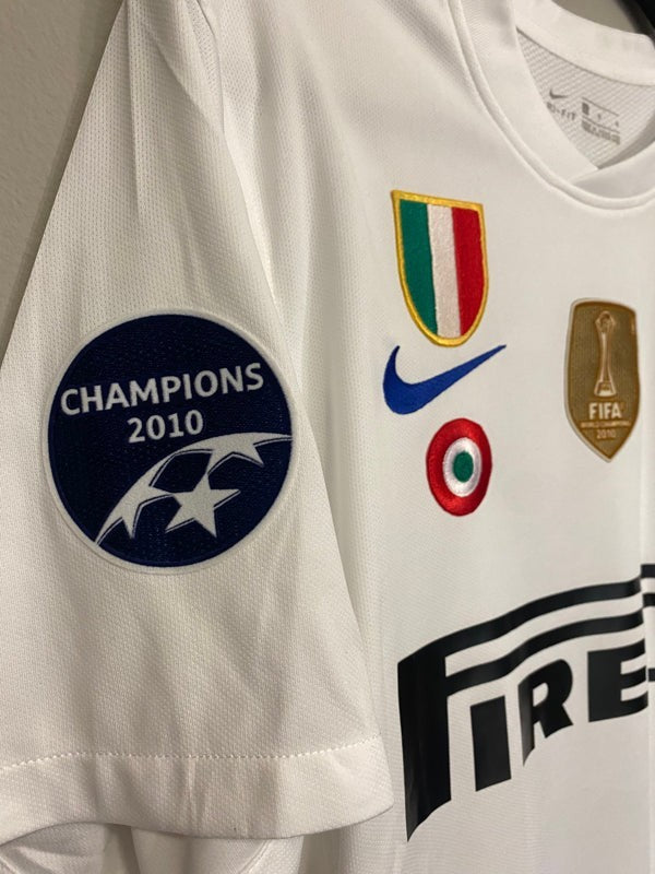 Zanetti 4 Inter Away 2010/2011 Champions League retro football shirt