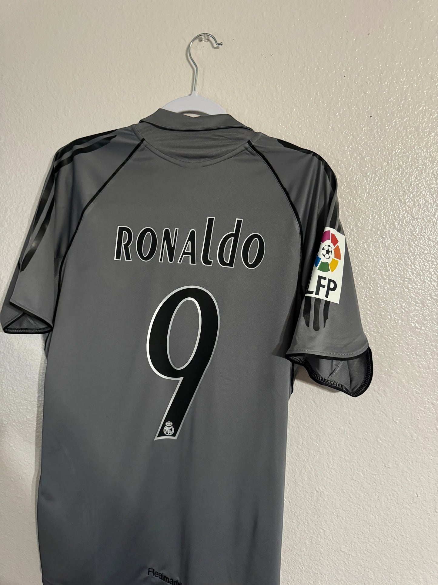 Ronaldo 9 - Real Madrid Away 2005/06 La Liga