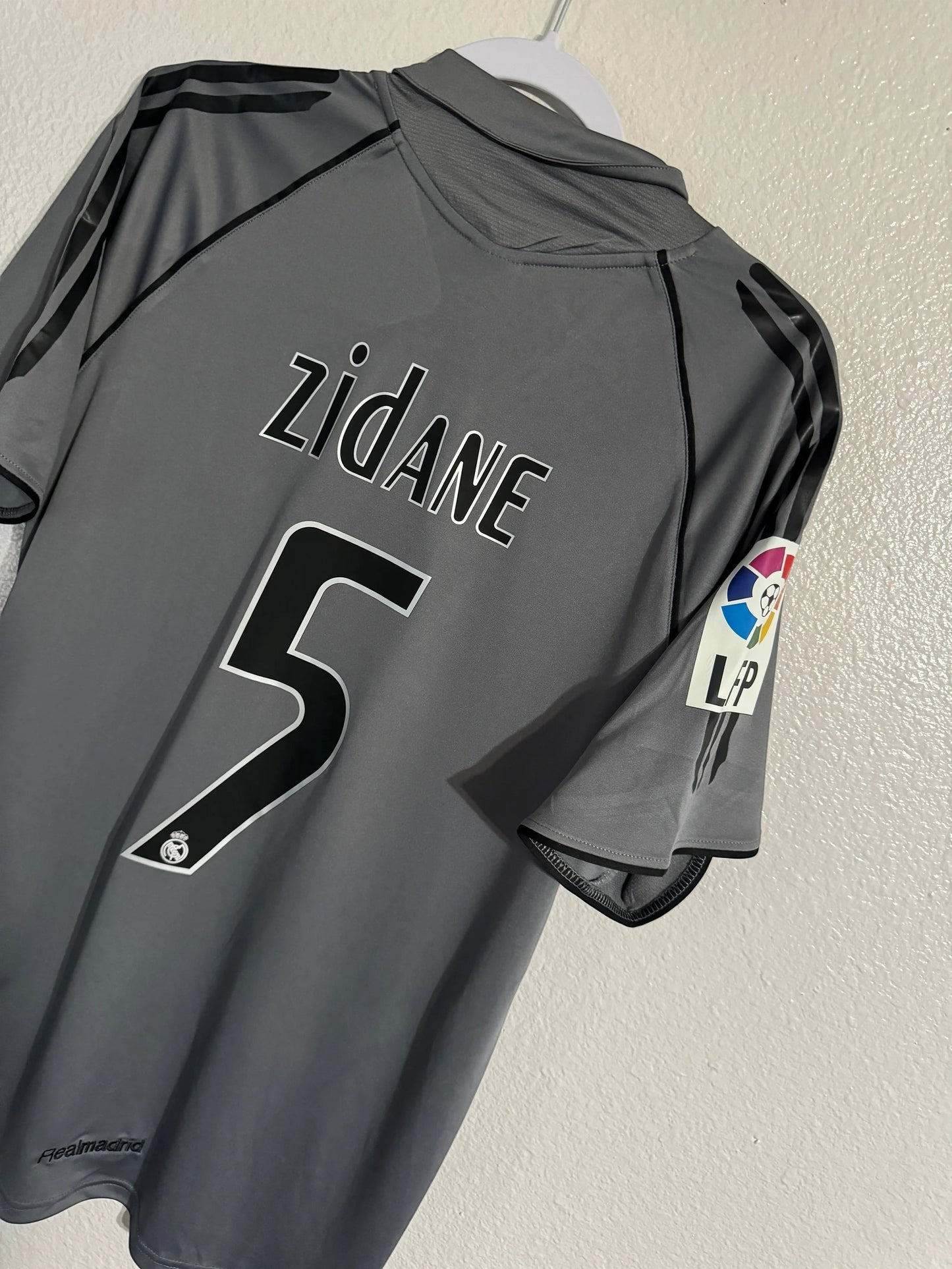 Zidane 5 - Real Madrid Away 2005/06 La Liga