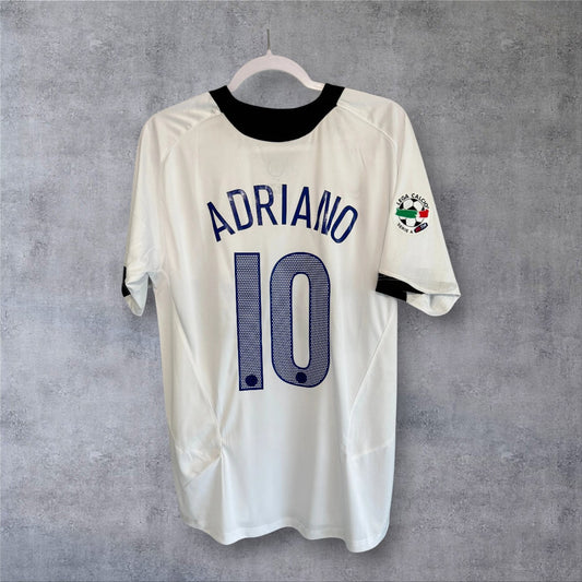 Adriano 10 - Inter Away Kit 2005/06 Serie A
