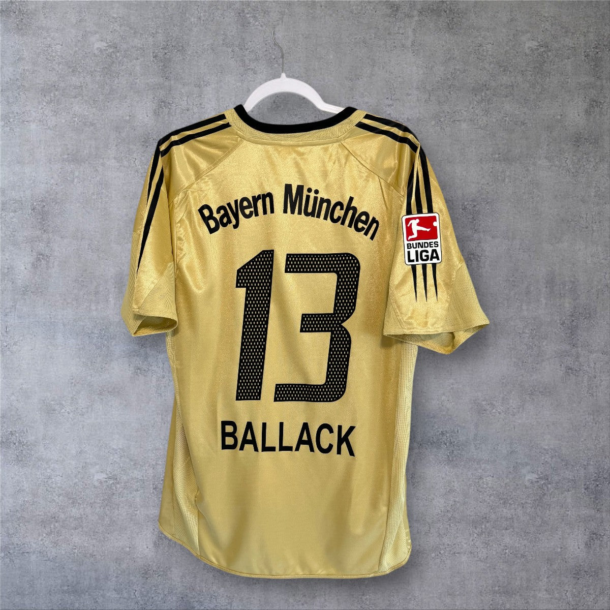 Ballack 13 - Bayern Away Kit 2004/05
