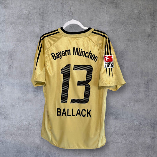 Ballack 13 - Bayern Away Kit 2004/05